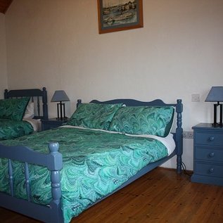 1. Dreibettzimmer