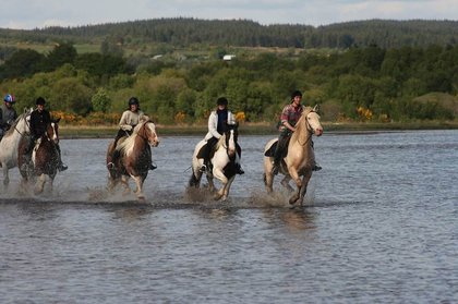 Reiten durchs Wasser