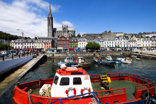 Blick auf den Fischerort "Cobh"