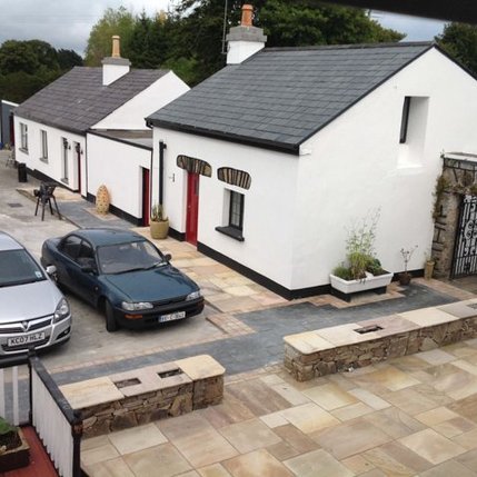 Pegs Cottage: rechts gelegen Pegs Cottage: rechts gelegen